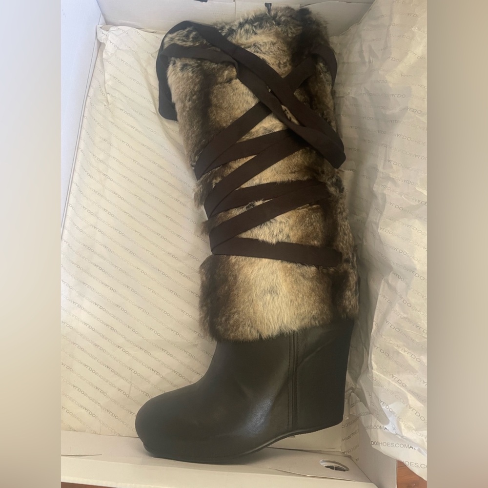 Aldo Women's Faux Fur Lace-Up Boots NWT